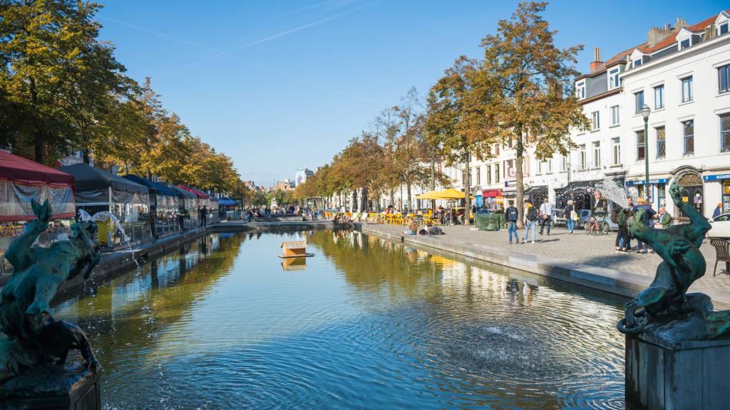 Urban Court - View of Sainte Catherine's waterplan